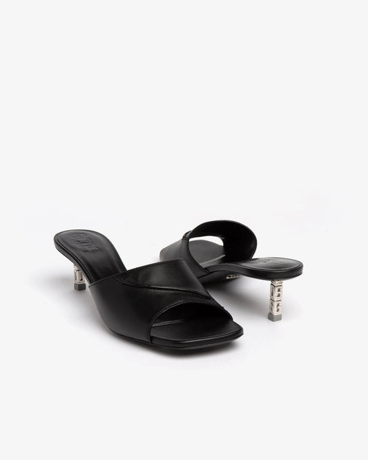 Leather Link Detail Sandals